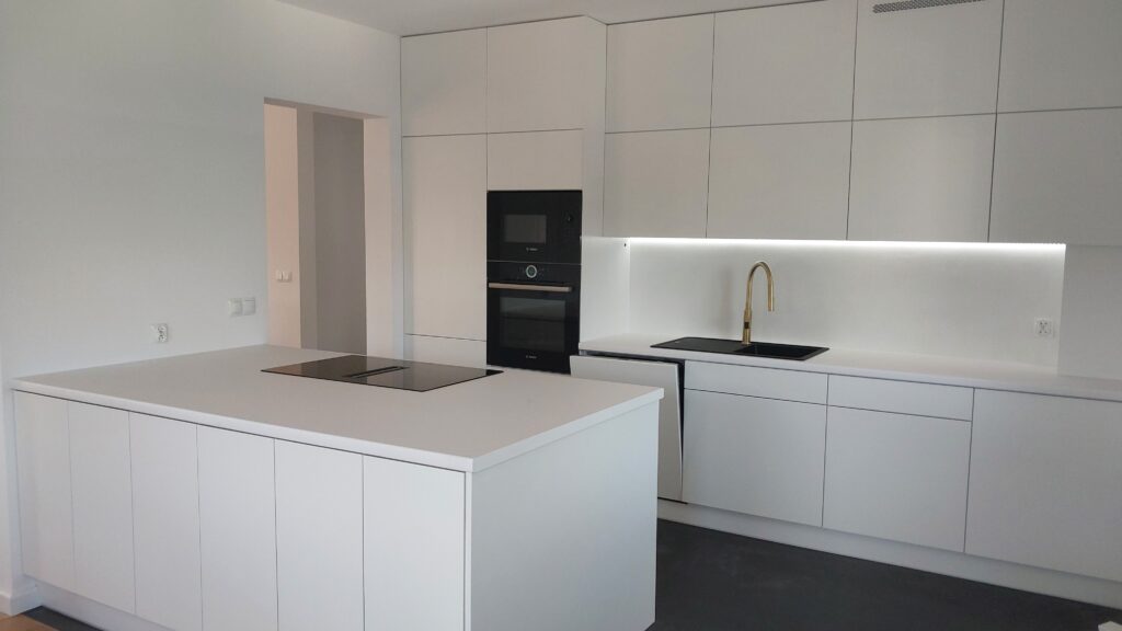 kuchnia biala front mdf lakierowany mat
